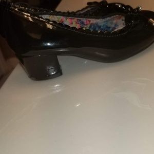Toddler black shoes